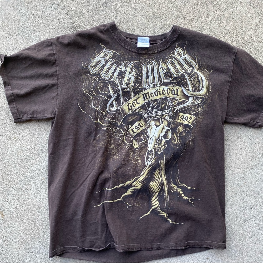 Buckwear tee 🐿️